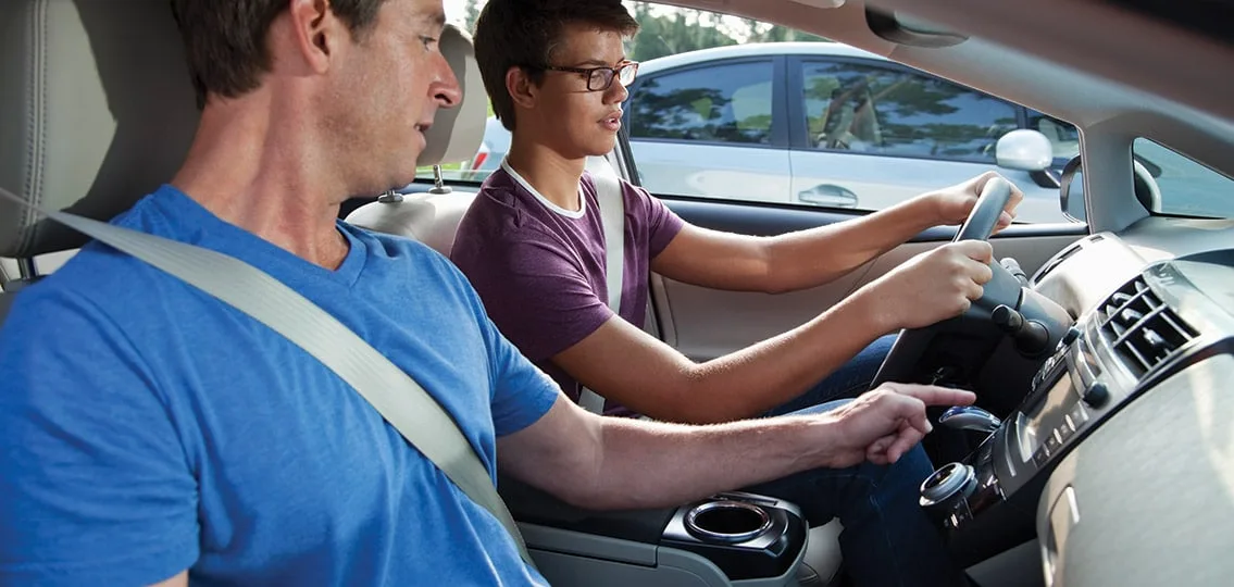 Navigating Driving Rules: Do 18-Year-Old Permit Holders Need Adult Supervision? article image
