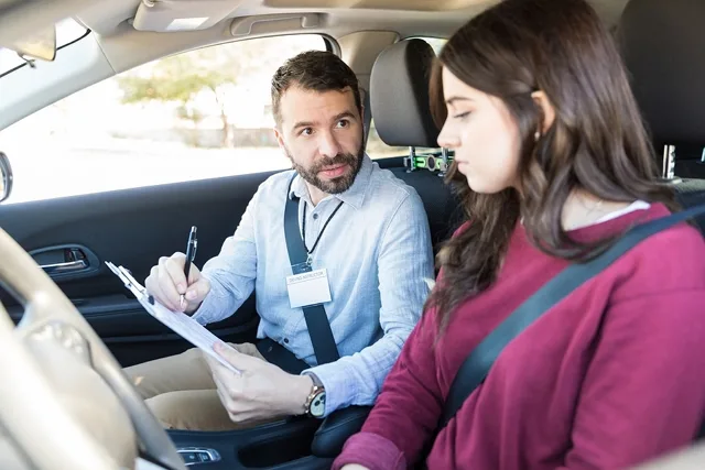 I have turned 18 , what is the procedure of making a driving license permit in Illinois? article image